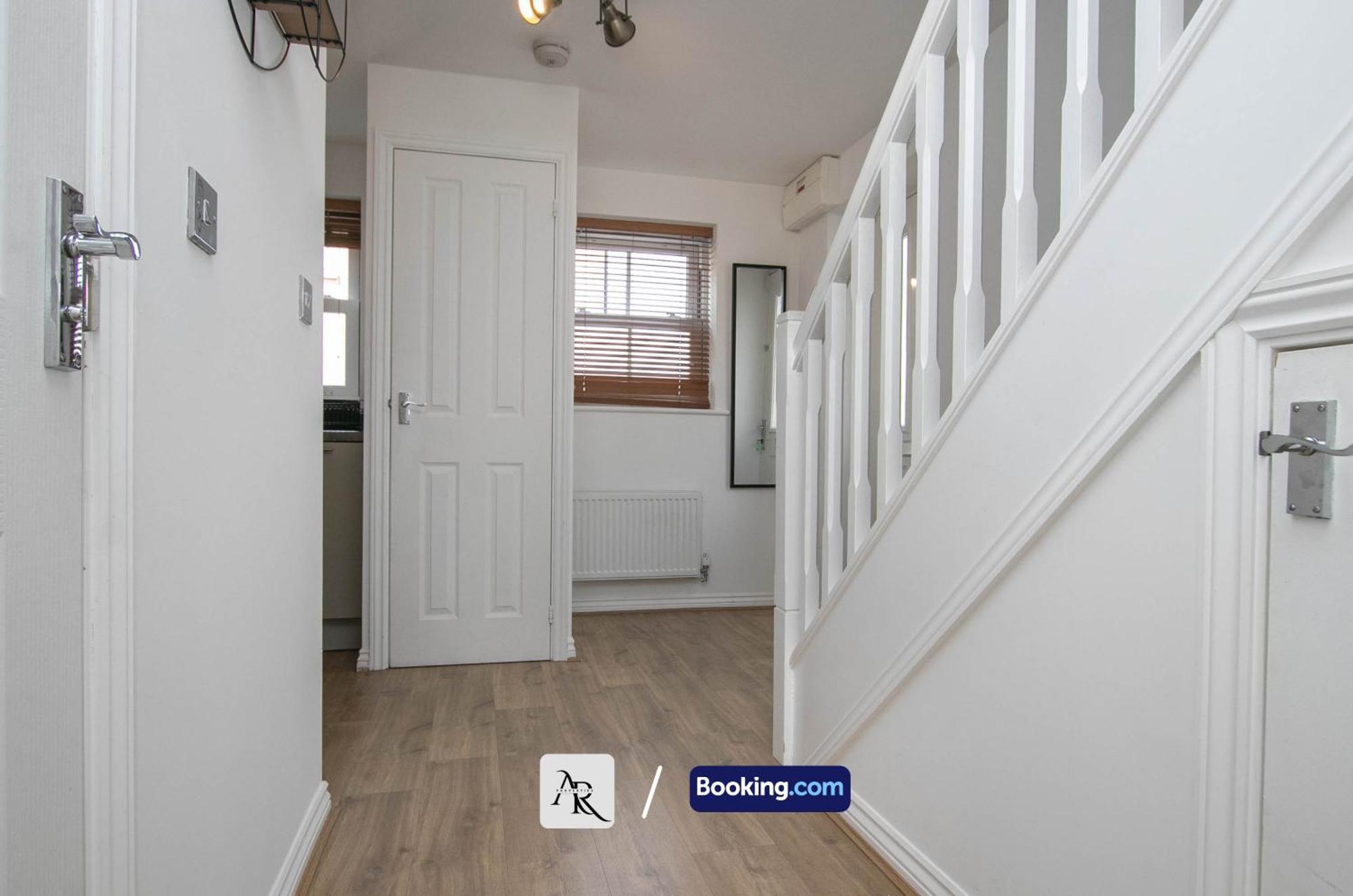 Cozy House By Ar Properties Short Lets & Serviced Accommodation Colchester Exterior foto